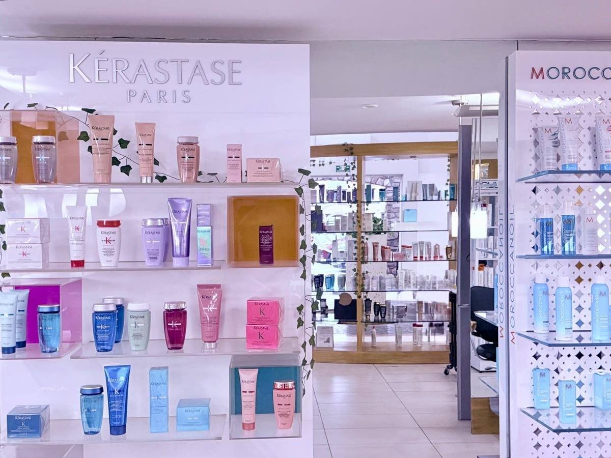 Muro de productos profesionales de cabello