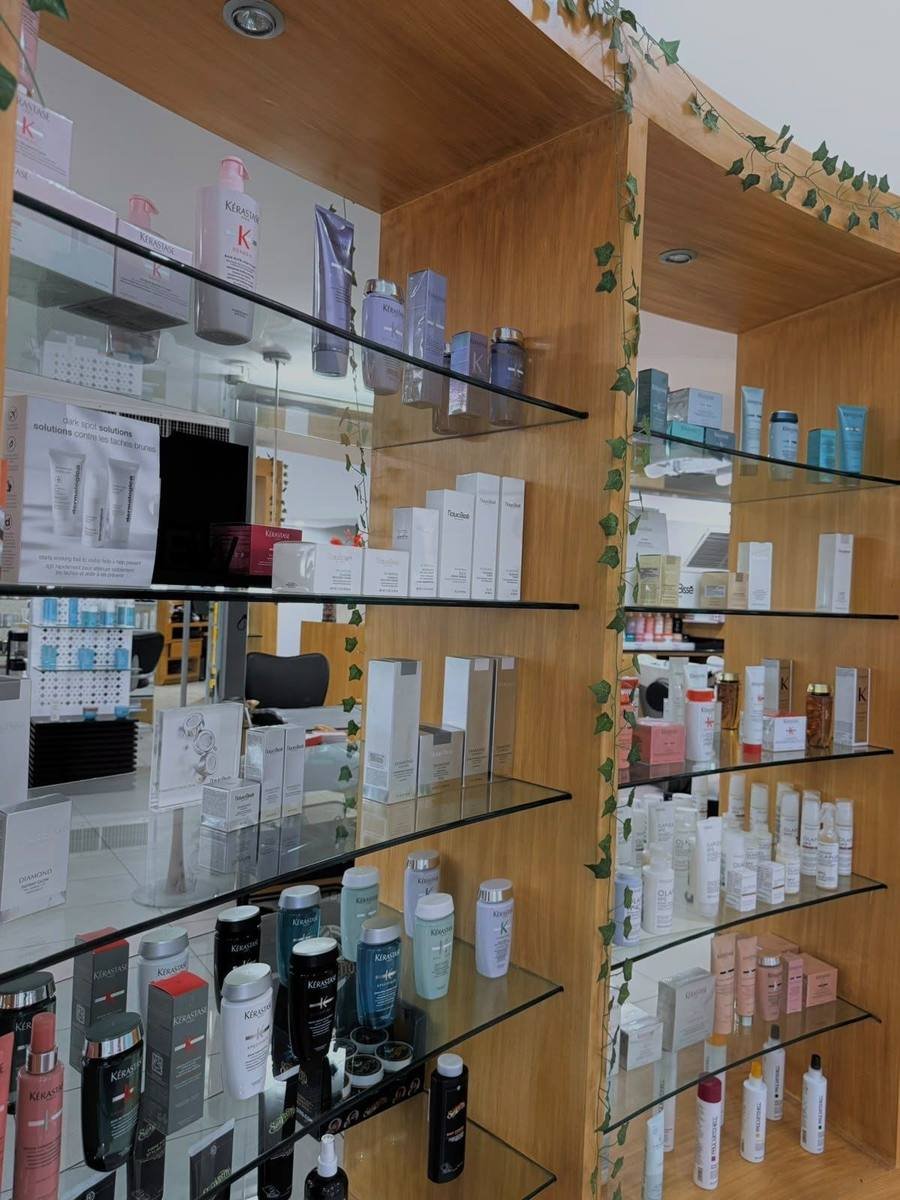 Muro de productos de skincare