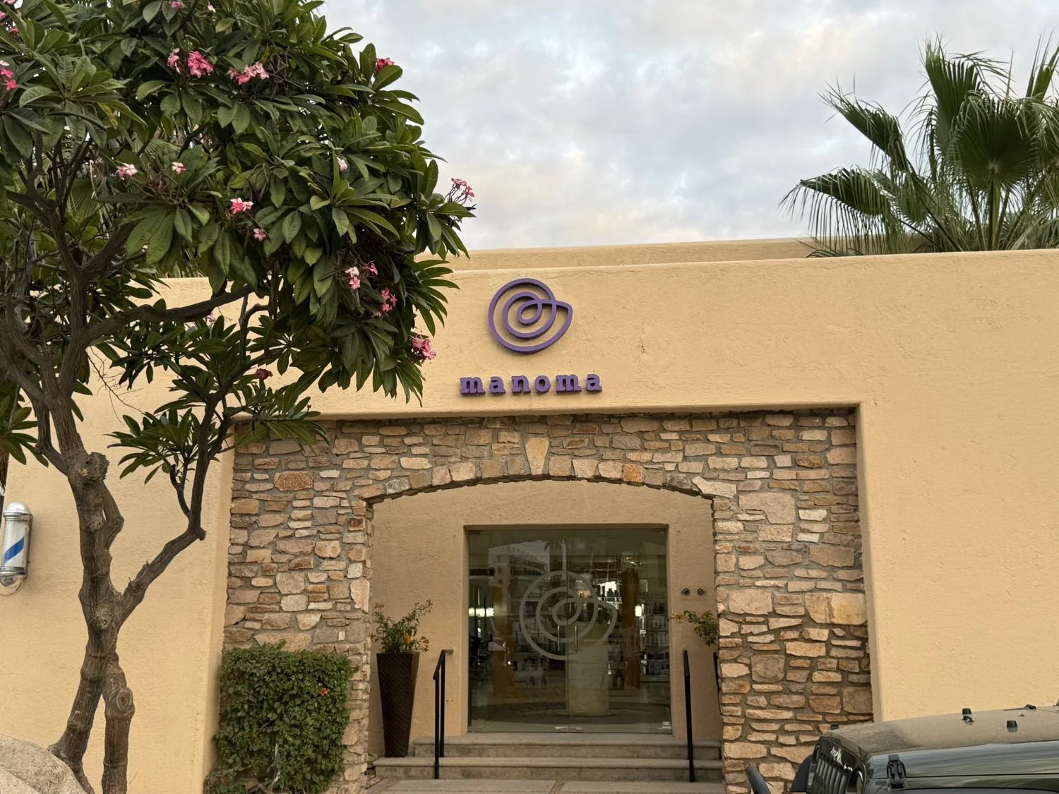 Cabo San Lucas — Manoma Spa & Salón
